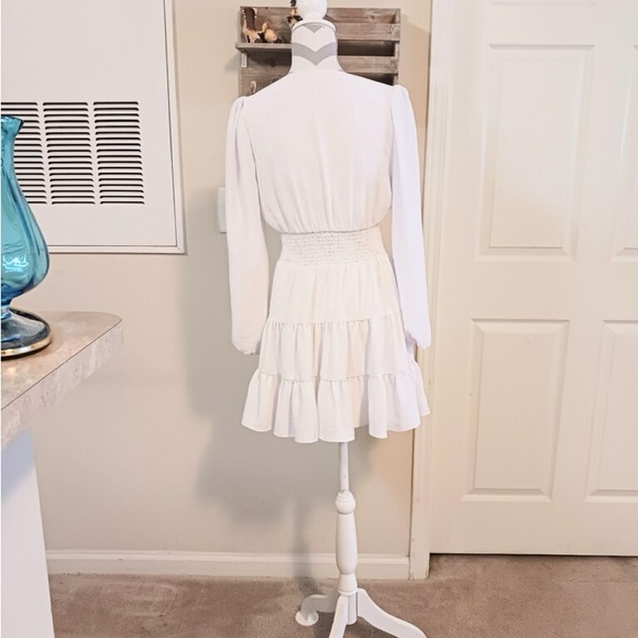 Gianni Bini Talia V-Neck Long Sleeve Smocked Waist Tiered Hem Dress - Picture 6 of 12